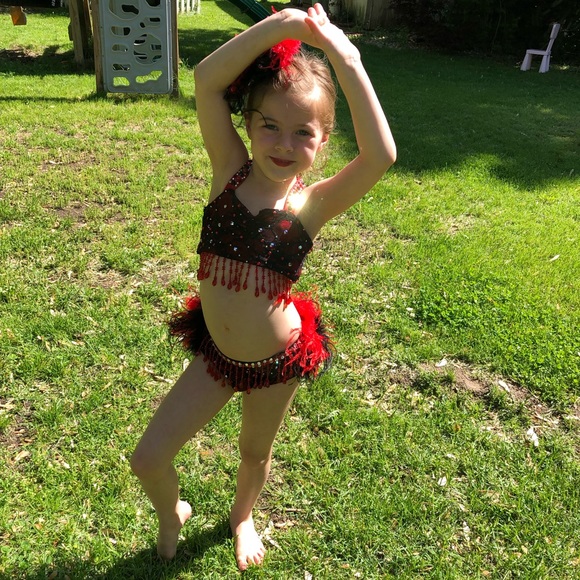 Costume Res - Picture 1 of 5